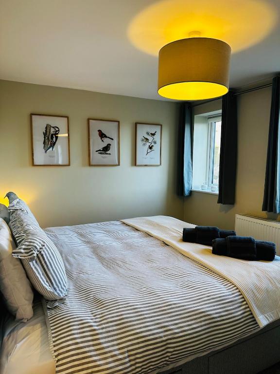 Bedroom with yellow lampshade